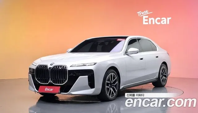 Фотография автомобиля — BMW 7 Series G70