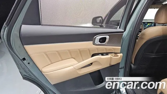 Kia Sorento Новый Sorento 4 поколение Бензин 2.5T 2WD — Фото автомобиля 22