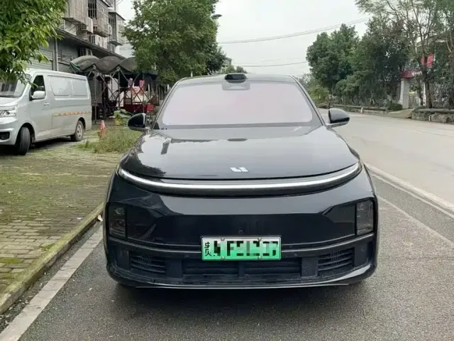 Li Auto L7 — Фото автомобиля 3