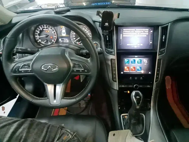 Infiniti Q50L — Фото автомобиля 9