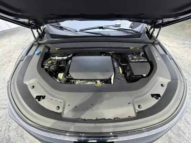 Li Auto Li Xiang L9 2023 Model Pro — Фото автомобиля 7