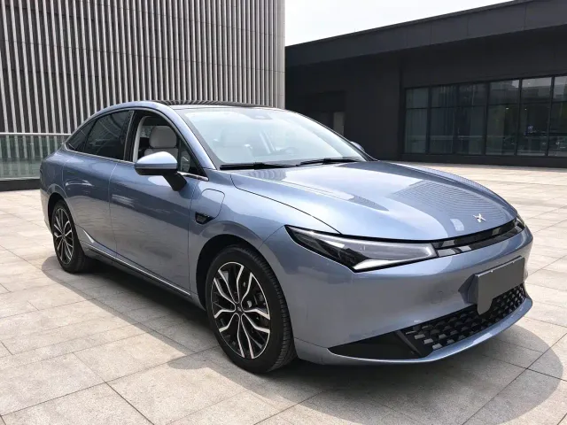 Xpeng P5 — Фото автомобиля 3
