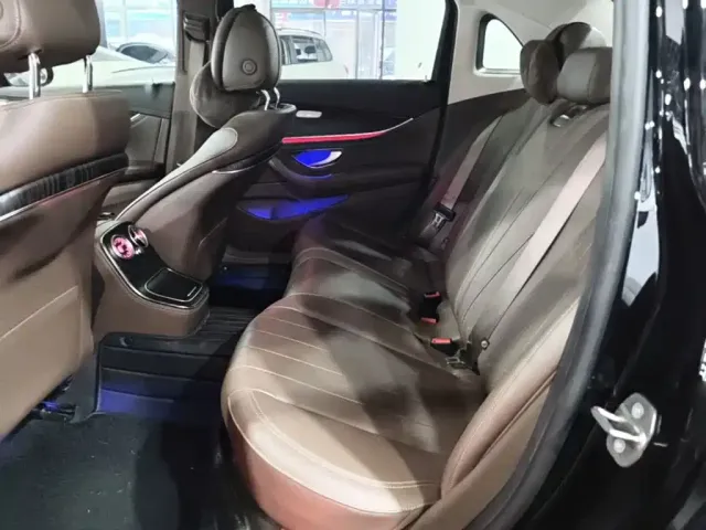 Mercedes-Benz Mercedes-Benz E-Class 2022 Facelift E 260 L — Фото автомобиля 16
