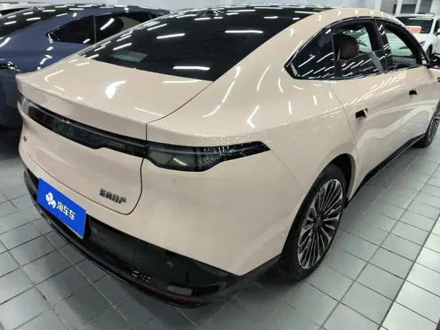 Nissan N7 — Фото автомобиля 3