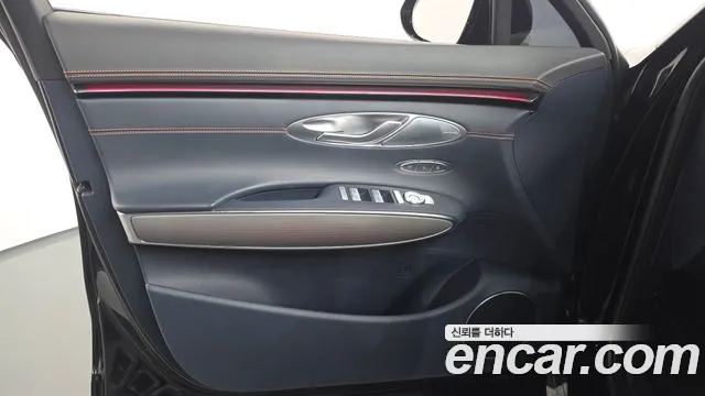 Genesis GV70 — Фото автомобиля 13