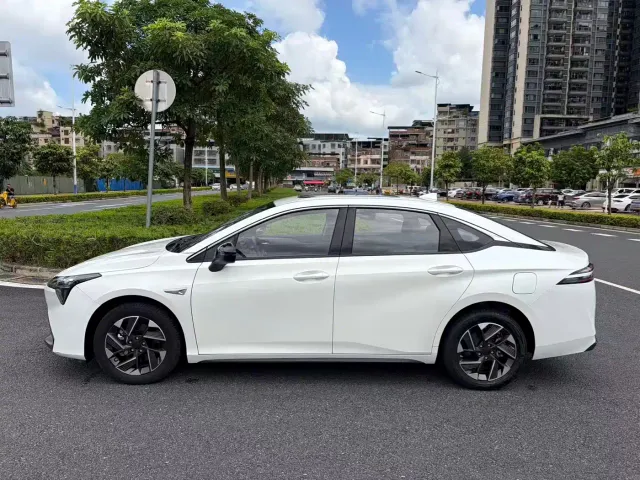 GAC Aion S Plus — Фото автомобиля 3