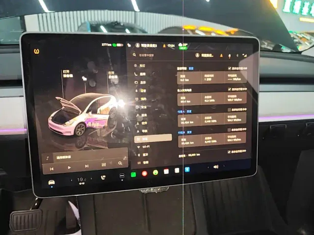 Tesla Model Y — Фото автомобиля 12