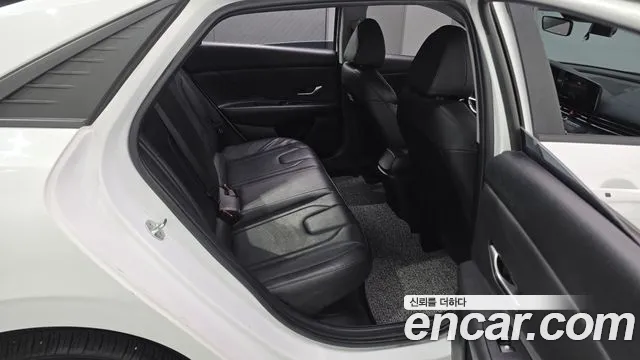 Hyundai AVANTE Modern — Фото автомобиля 11