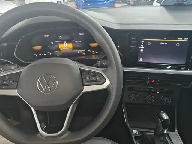 Volkswagen Passat — Фото автомобиля 9