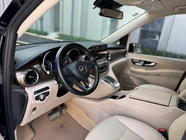 Mercedes-Benz V-Class — Фото автомобиля 9
