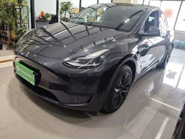Фотография автомобиля — Tesla Model Y