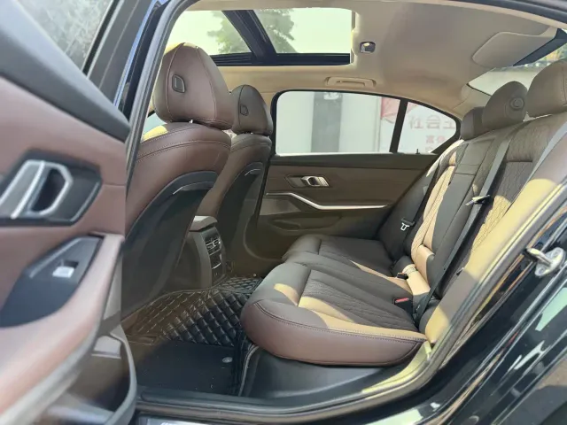 BMW 3 Series — Фото автомобиля 11