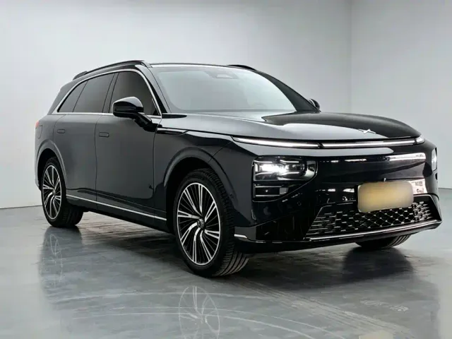 Xpeng G9 — Фото автомобиля 20