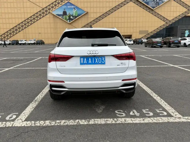 Audi Q3 — Фото автомобиля 5