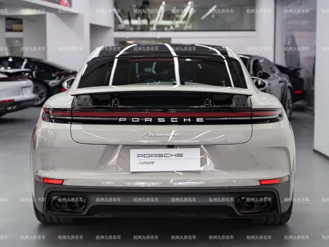 Porsche Panamera — Фото автомобиля 6