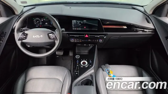 Kia Niro — Фото автомобиля 10