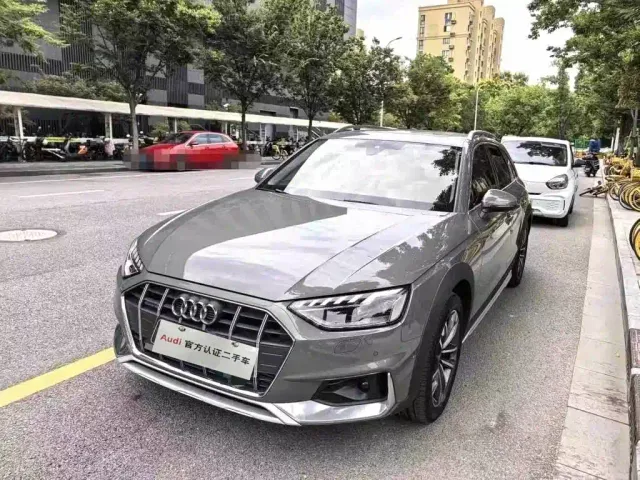 Фотография автомобиля — Audi A4