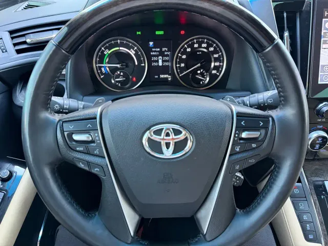 Toyota Vellfire — Фото автомобиля 7
