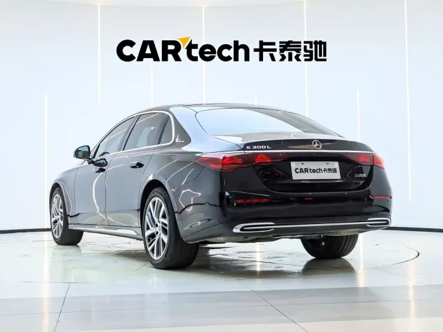 Mercedes-Benz E-Class — Фото автомобиля 6