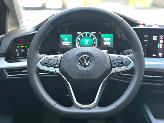 Volkswagen Golf — Фото автомобиля 20