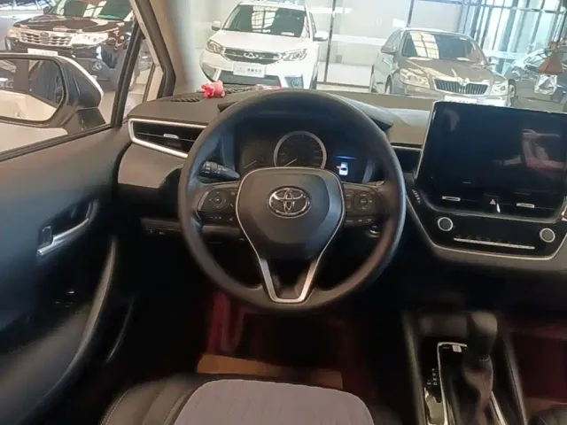 Toyota Corolla — Фото автомобиля 10