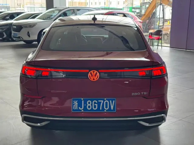 Volkswagen Lamando — Фото автомобиля 6