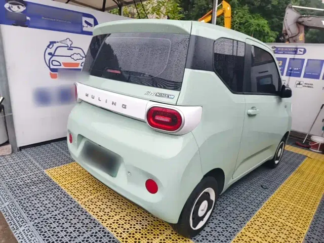 Wuling Hongguang Mini EV — Фото автомобиля 6