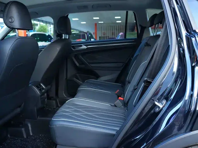 Volkswagen Tiguan L — Фото автомобиля 9