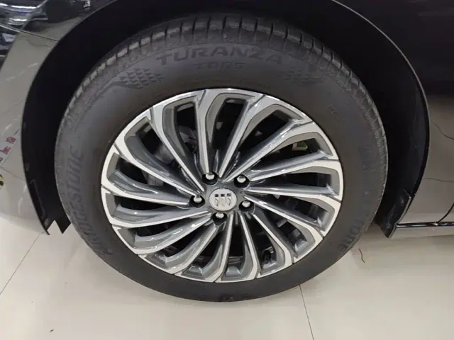 Buick LaCrosse — Фото автомобиля 22