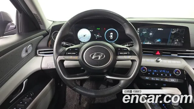 Hyundai AVANTE Avante (CN7) — Фото автомобиля 14