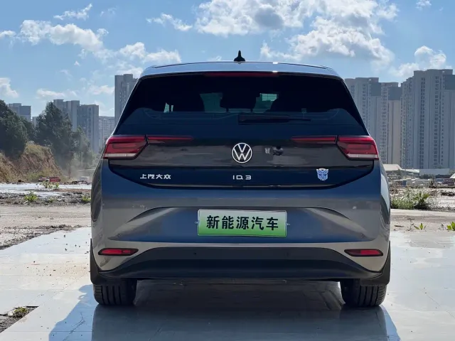 Volkswagen ID.3 — Фото автомобиля 8
