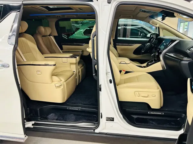 Toyota Alphard — Фото автомобиля 18