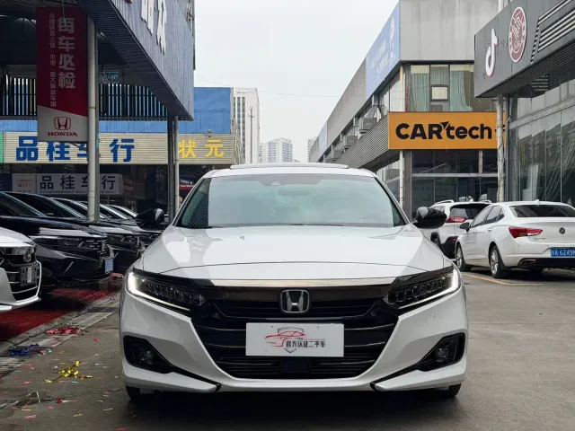 Honda Accord — Фото автомобиля 2