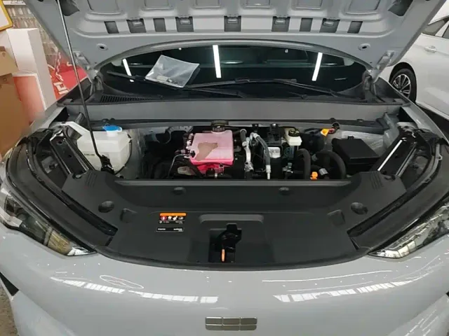 Geely Galaxy E5 — Фото автомобиля 19