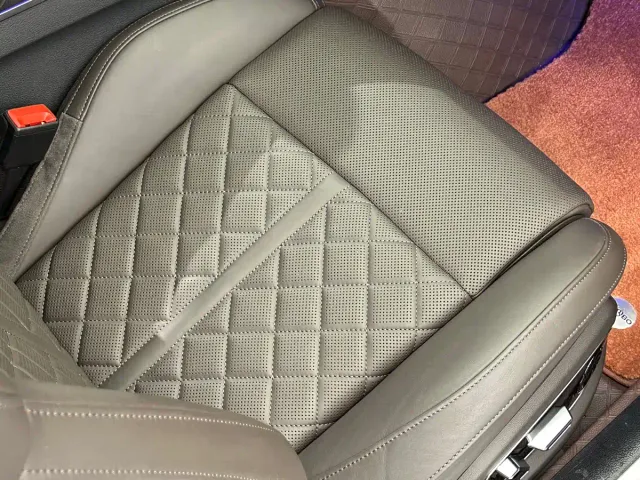 Audi A8 — Фото автомобиля 28