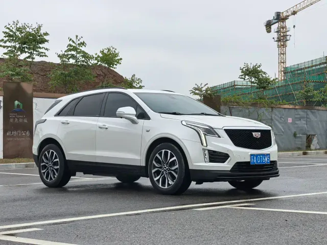 Cadillac XT5 — Фото автомобиля 3