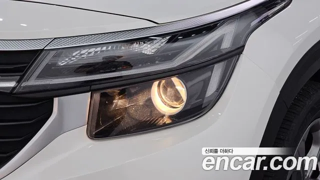 Kia Seltos — Фото автомобиля 7