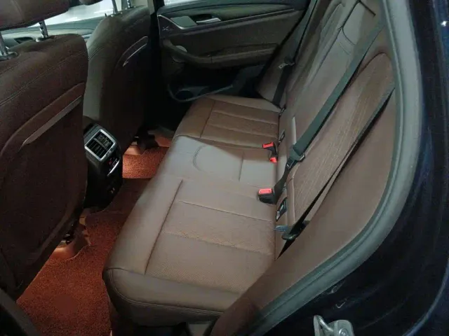 BMW X3 — Фото автомобиля 12
