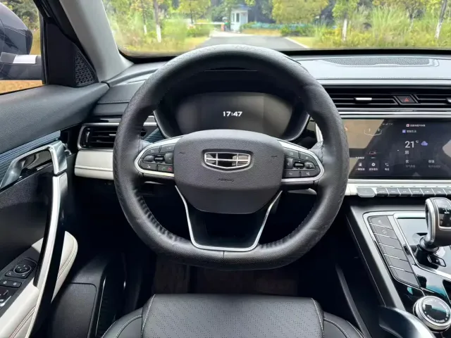 Geely Boyue — Фото автомобиля 11