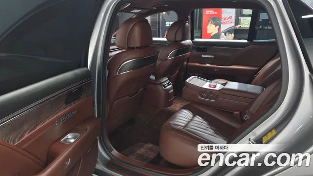 Genesis G90 Бензин 3.5 турбо AWD — Фото автомобиля 23