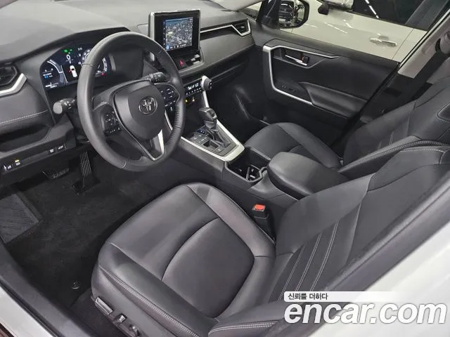 Toyota RAV4 — Фото автомобиля 10