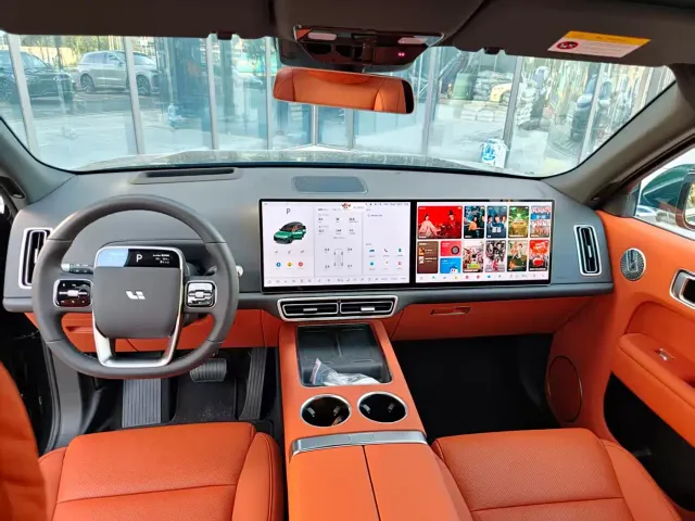 Li Auto L8 — Фото автомобиля 13