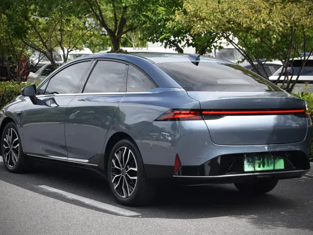Xpeng P5 — Фото автомобиля 3