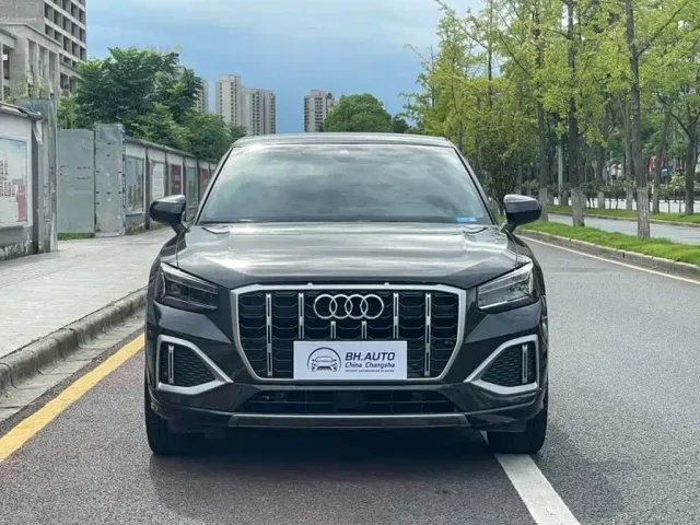 Audi Q2L — Фото автомобиля 2