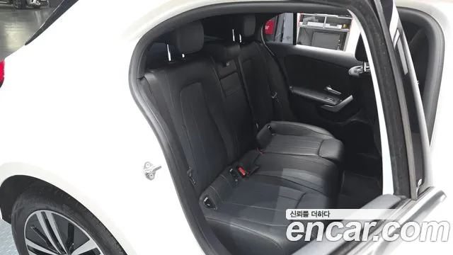 Mercedes-Benz A-Class W177 — Фото автомобиля 11