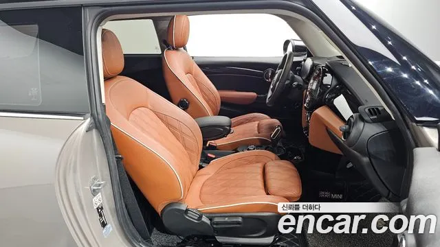 Mini Cooper — Фото автомобиля 24