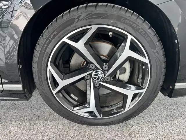 Volkswagen Magotan — Фото автомобиля 18