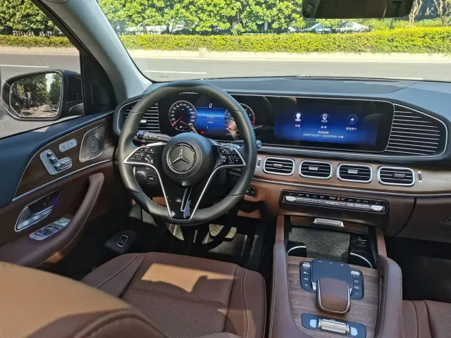Mercedes-Benz GLE-Class — Фото автомобиля 12