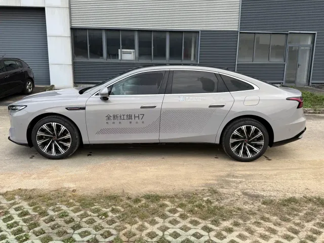 Hongqi H7 — Фото автомобиля 4