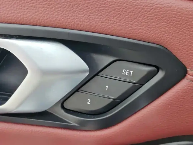 BMW 3 Series — Фото автомобиля 13